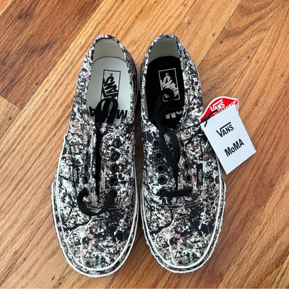 Vans x MoMa Jackson Pollock Authentic Sneaker - Picture 2 of 9